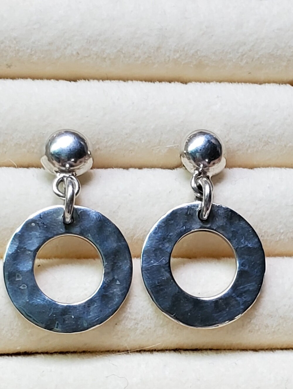 925 Sterling Silver Hammered Circle Dangling Earrings • 7.00g